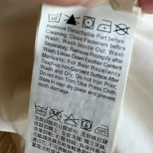 Giordano Long Puffer with Detachable hoodie and Fur trim- Medium - Picture 7 of 15